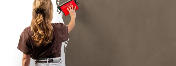 Beton Cire 30 Walnootbruin aanbrengen wand EN