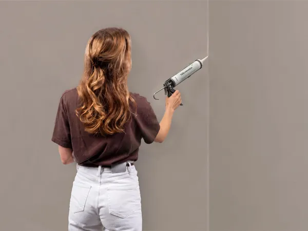 Siliconenkit 17 Licht taupe aanbrengen