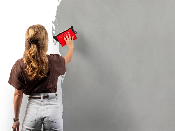 Beton Cire 12 Pastelgrijs aanbrengen wand