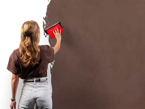 Beton Cire 23 Diepbruin aanbrengen wand