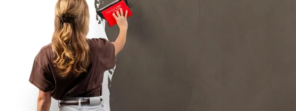 Beton Cire 31 Hazelnootbruin aanbrengen wand