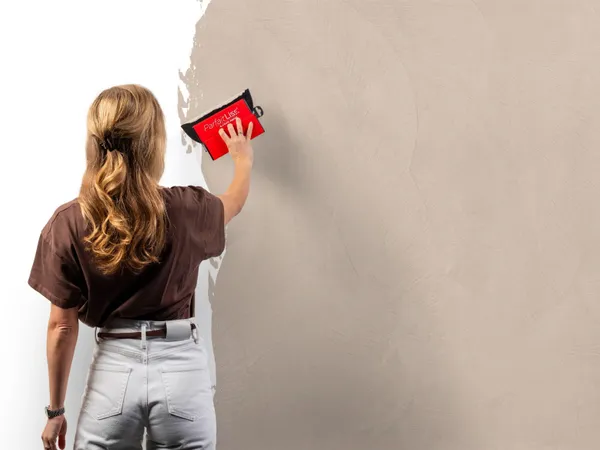 Beton Cire 15 Ecru aanbrengen wand